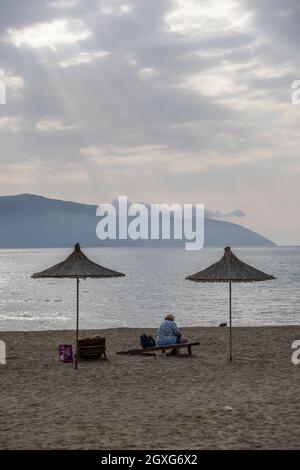 Vlore, située sur la côte Adriatique, la troisième ville la plus peuplée d'Albanie, des Balkans et du sud-est de l'Europe. Banque D'Images