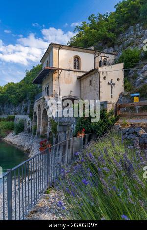 Eglise de Santa Maria Annunziata, Scanno, province de l'Aquila, région des Abruzzes, Italie Banque D'Images