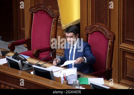 Non exclusif: KIEV, UKRAINE - 05 OCTOBRE 2021 - Président de la Verkhovna Rada de l'Ukraine Dmytro Razumkov est photographié pendant la parlementaire régulière Banque D'Images