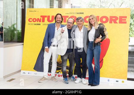 Rome, Italie. 05e octobre 2021. Cast participe à la photocall du film 'con tutto il Cuore' à l'hôtel le Méridien Visconti à Rome (photo de Matteo Nardone/Pacific Press) Credit: Pacific Press Media production Corp./Alay Live News Banque D'Images