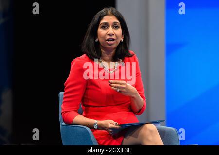 Manchester, Royaume-Uni. 5 octobre 2021. Le procureur général Suella Braverman s'est exprimé à la Conférence du Parti conservateur à Manchester. Date de la photo: Mardi 5 octobre 2021. Le crédit photo devrait se lire: Matt Crossick/Empics/Alamy Live News Banque D'Images