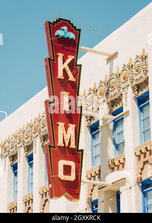 Kimo Theatre affiche vintage dans le centre-ville d'Albuquerque, Nouveau-Mexique Banque D'Images