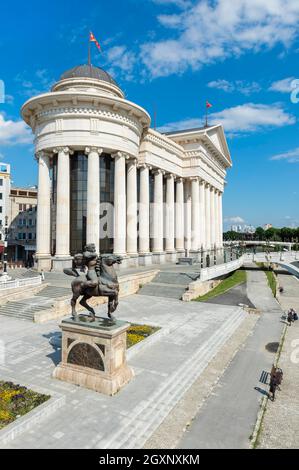Musée archéologique de Macédoine, place du soulèvement Karposh, statue équestre Karposh, Skopje, Macédoine Banque D'Images