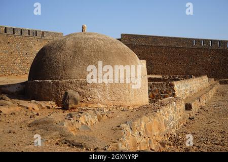 Citerne Adobe de fort Real de Sao Filipe, Cidade Velha, île de Santiago, Cap-Vert Banque D'Images