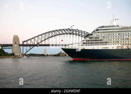 Paquebots de croisière de luxe dans le port de Sydney, en Australie Banque D'Images