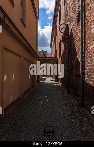 Rues de la vieille ville. Juterbog est une ville historique du nord-est de l'Allemagne, dans le quartier de Brandebourg. Banque D'Images