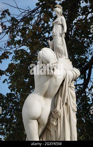 Cassandre se réuni sous la protection de Pallas, par Aimé Millet, Jardin des Tuileries, Paris, France Banque D'Images