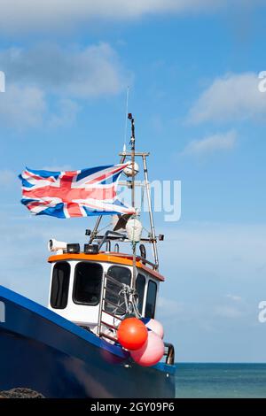 Bateau de pêche britannique battant le drapeau de l'Union Jack après le Brexit Banque D'Images