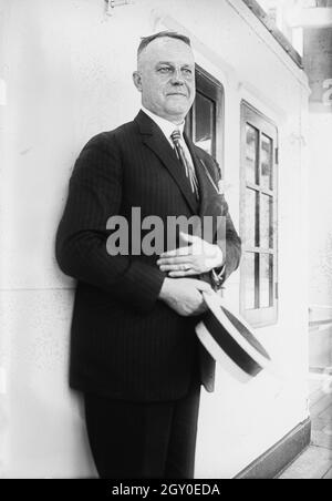 Une photo vintage vers 1924 du neveu du Comte Erich von Zeppelin de l'ingénieur aéronautique et concepteur du bateau rigide Zeppelin, le comte Ferdinand von Zeppelin Banque D'Images