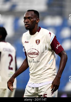 REGGIO NELl'EMILIA, ITALIE - SEPTEMBRE 26: Simy de l'US Salernitana en action, pendant la série Un match entre l'US Sassuolo et l'US Salernitana au Mapei Stadium - Citta' del Tricolor le 26 septembre 2021 à Reggio nell'Emilia, Italie. (Photo par MB Media) Banque D'Images