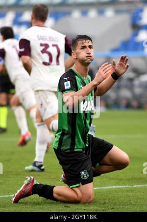 REGGIO NELl'EMILIA, ITALIE - SEPTEMBRE 26: Filip Djuricic des États-Unis Sassuolo réagit, pendant la série Un match entre les États-Unis Sassuolo et les États-Unis Salernitana au Mapei Stadium - Citta' del Tricolore le 26 septembre 2021 à Reggio'Emilia, Italie. (Photo par MB Media) Banque D'Images