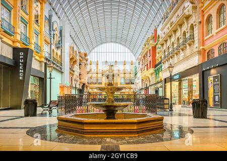 Europa Boulevard à l'intérieur du West Edmonton Mall, Alberta, Canada Banque D'Images