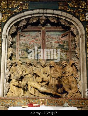 Espagne, Galice, Saint-Jacques-de-Compostelle. Cathédrale de Santiago. Chapelle Mondragón ou Chapelle de la piété. Construit entre 1521 et 1526 par Jacome Garcia. Relief sculptural en terre cuite représentant la Lamentation sur les morts du Christ, par Miguel Perrin (1498-1552) en 1526. Banque D'Images