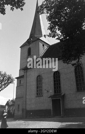 Ein Ausflug nach Hambach in der Pfalz, Deutsches Reich 1930er Jahre. Une excursion à Hambach dans le Palatinat, Allemagne 1930. Banque D'Images