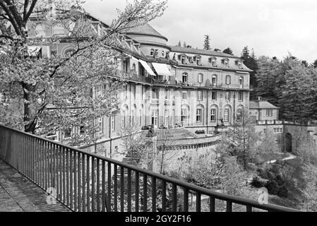 Ein Ausflug Zum Schloss Bühlerhöhe im Schwarzwald, Deutsches Reich 1930er Jahre. Un voyage à Bühlerhöhe château dans la Forêt-Noire, Allemagne 1930. Banque D'Images