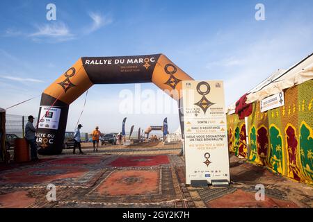 Zagora, Maroc.06e oct. 2021. Bivouac pendant le Rallye du Maroc 2021, du 8 au 13 octobre 2021 à Zagora, Maroc - photo Antonin Vincent / DPPI crédit: DPPI Media/Alamy Live News Banque D'Images