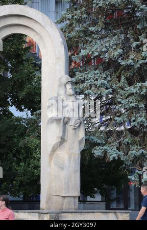 Statue sur le boulevard Stefan cel Mare à Chisinau Banque D'Images