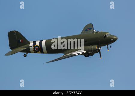 Royal Air Force RAF Douglas C47 DC3 Dakota Vintage Military transport at Banque D'Images