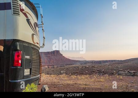 Glen Canyon NR, AZ, États-Unis - 3 octobre 2020 : profiter de la vue captivée de notre camping-car Banque D'Images