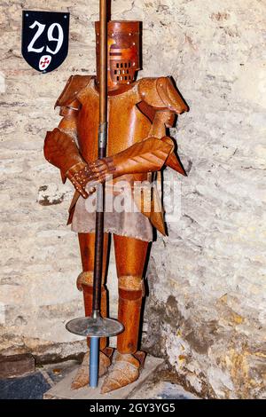 Costume d'armure de Bouillon Belgique.La ville se trouve dans un virage serré de la rivière SemoisLe plus célèbre des seigneurs de Bouillon était Godfrey de Bouillo Banque D'Images