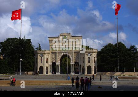 L'université d'Istanbul est située sur la place Beyazit, dans le district de Fatih en Turquie Banque D'Images