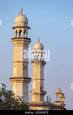 Les magnifiques menteurs latéraux [piliers] de bibi ka maqbara, Aurangabad, Banque D'Images