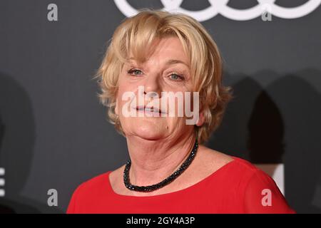 Saskia VESTER (actrice), image unique, motif unique découpé, portrait, portrait,portrait.AUDI GENERATION AWARD 2021, tapis rouge le 6 octobre 2021 à Muenchen/ALLIANZAREN A. Banque D'Images