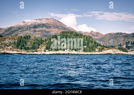 pêche en norvège, selje.Un paradis pour les vacances de pêche. Profitez du paysage à couper le souffle en bateau.Montagnes, mer, fjord et poissons. Banque D'Images