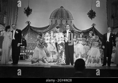 Die Operette 'elodie der Nacht' im Berliner Metropol Theatre unter der Direktion Heinz Hentschke, Deutschland 1930er Jahre. Banque D'Images