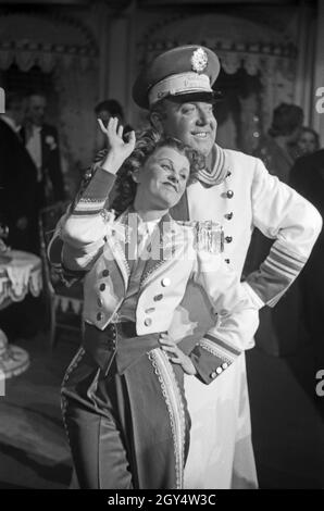 Die Operette 'elodie der Nacht' im Berliner Metropol Theatre unter der Direktion Heinz Hentschke, Deutschland 1930er Jahre. Banque D'Images