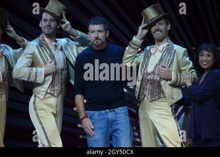 Madrid, Espagne.07e octobre 2021.Les acteurs Antonio Banderas et Manuel Bandera pendant la promotion montrent Une ligne Chorus à Madrid le jeudi 07 octobre 2021.Credit: CORMON PRESSE/Alamy Live News Banque D'Images