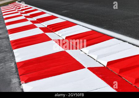 Parc d'Istanbul, Turquie.07e octobre 2021.Atmosphère du circuit - détail du trottoir.Grand Prix de Turquie, jeudi 7 octobre 2021.Istanbul, Turquie.Crédit : James Moy/Alay Live News Banque D'Images