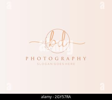 Logo BD féminin.Utilisable pour les logos nature, salon, Spa, cosmétique et Beauté.Elément de modèle de logo Flat Vector. Illustration de Vecteur
