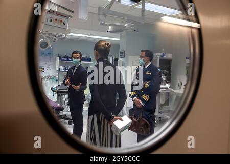 Le prince Carl Philip visite l'hôpital de Visby, à Visby, Gotland, le 07 octobre 2021. Le prince Carl Philip effectue une visite d'une journée dans le comté de Gotland. Photo : Karl Melander / TT / code 75135 Banque D'Images