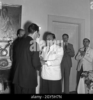 Preisverleihung am letzten Tag des Tischtennis Turners im Auslandspressse-Klub des Auswärtigen Amtes à Berlin, Allemagne 1940er Jahre. Banque D'Images