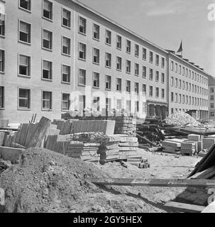 Original-Bildunterschrift : Neugestaltung Berlin - Gewaltige Neubauten der Industrie im Rahmender : Neugestaltung der Union Européenne AG Verwaltungsgebäude suis Fehrbelliner Platz im Bau, Deutschland 1940. La refonte de Berlin - bâtiment administratif de l'Union européenne AG à Fehrbelliner Platz, Allemagne 1940. Banque D'Images