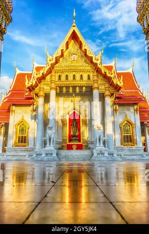 Un monument de Wat Benchamabophit Dusitwanaram à Bangkok, Thaïlande. Un endroit où tout le monde dans chaque religion peut être vue. Banque D'Images