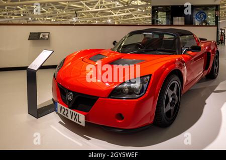 Vauxhall VX220 ‘V22 VXL’ fait partie de la collection du patrimoine de Vauxhall exposée au British Motor Museum, Gaydon, Warwickshire, Royaume-Uni Banque D'Images