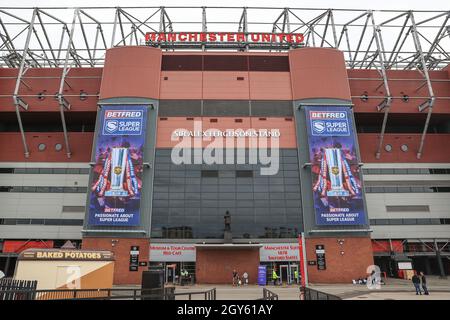 Manchester, Royaume-Uni.07e octobre 2021.Une vue générale d'Old Trafford comme il est préparé pour la Grande finale de samedi, Catalans Dragons contre St Helens à Manchester, Royaume-Uni, le 10/7/2021.(Photo de Mark Cosgrove/News Images/Sipa USA) crédit: SIPA USA/Alay Live News Banque D'Images