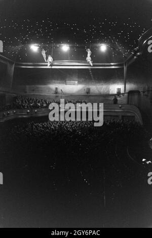 Eine Aufführung im Teatro alla Scala à Milan, Italie 1941. Performance dans le Teatro alla Scala de Milan, Italie 1941. Banque D'Images