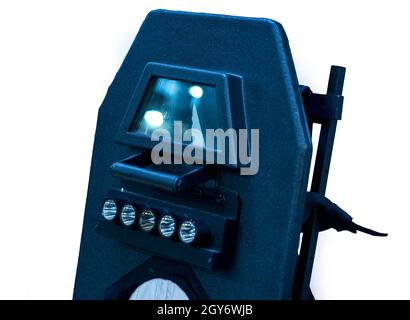 Démonstration de boucliers militaires de protection pour protéger les soldats et les forces spéciales par des trous de balle. Banque D'Images