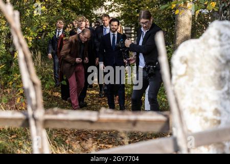 Le prince Carl Philip visite l'école secondaire supérieure Wisbygymnasiet à Visby, Gotland, le 07 octobre 2021. Le prince Carl Philip effectue une visite d'une journée dans le comté de Gotland. Photo : Karl Melander / TT / code 75135 Banque D'Images