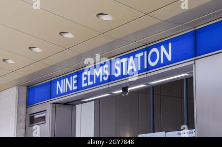 Neuf Elms, une nouvelle station de métro de Londres sur la Northern Line, le jour de l'ouverture. Londres, Royaume-Uni. 20 septembre 2021. Banque D'Images