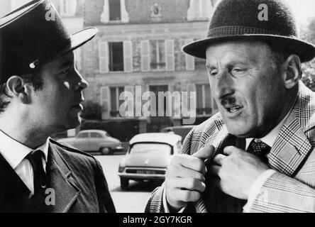 Le Tracassin ou les plaisir de la ville année : 1961 - France Directeur : Alex Joffé Etienne Bierry, Bourvil Banque D'Images