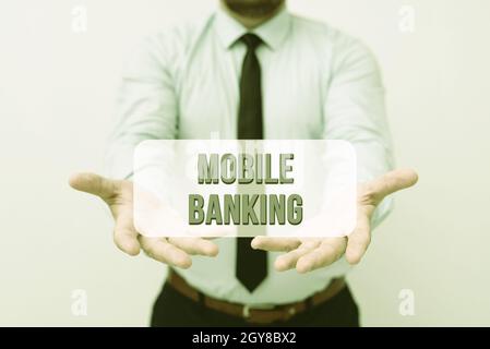 Légende conceptuelle Mobile Banking, Business Approach pour créer des transactions financières à l'aide d'un smartphone présentant de nouveaux plans et des démons Ideas Banque D'Images