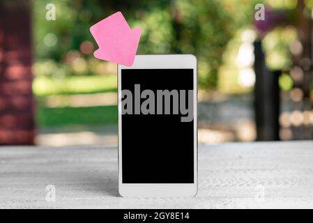 Résumé Photographie de smartphone en extérieur, Affichage d'un nouvel appareil Banque D'Images