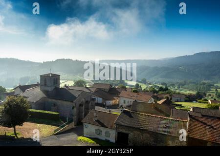 Village du Monestier près d'Ambert dans le Parc naturel régional de Livradois-Forez, département du Puy de Dôme, Auvergne-Rhône-Alpes, France Banque D'Images