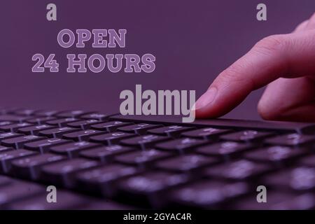 Texte d'écriture ouvert 24 heures, Word écrit sur disponible toute la journée et toute la nuit sans fermer ou arrêter le concept de technologie d'entreprise inspirante Banque D'Images