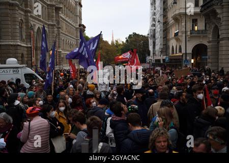 Vienne, Autriche.07e octobre 2021.Manifestation anti Sebastian Kurz à Vienne.Sujet : la corruption dans l'ÖVP (Nouveau Parti populaire autrichien).Credit: Franz PERC / Alamy Live News Banque D'Images