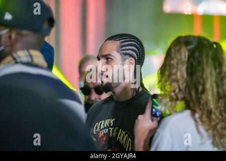 Las Vegas, NV, États-Unis.06e octobre 2021.LAS VEGAS, NV - OCTOBRE 6 : Nico Ali Walsh, petit-fils de l'ancien champion de poids lourd et légende de la boxe Muhammad Ali,A eu lieu sur place pour des interviews et des photos lors de la conférence de presse officielle de ce week-end au MGM Grand Garden Arena pour Tyson Fury vs Deontay Wilder III | CONFÉRENCE DE PRESSE FINALE le 6 octobre 2021 à Las Vegas, NV, États-Unis.(Photo de Louis Grasse/PxImages) crédit: PX Images/Alamy Live News Banque D'Images